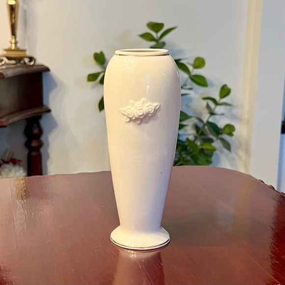 VTG Lenox Vase Rose Blossom Porcelain Embossed Roses Rosebud Collection 1980s - Picture 4 of 9